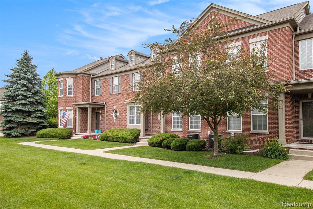 Canton, MI 48188,49761 Courtyard Lane