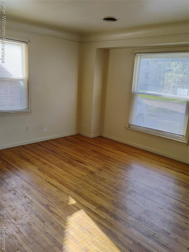 Inkster, MI 48141,26316 Oakland Street