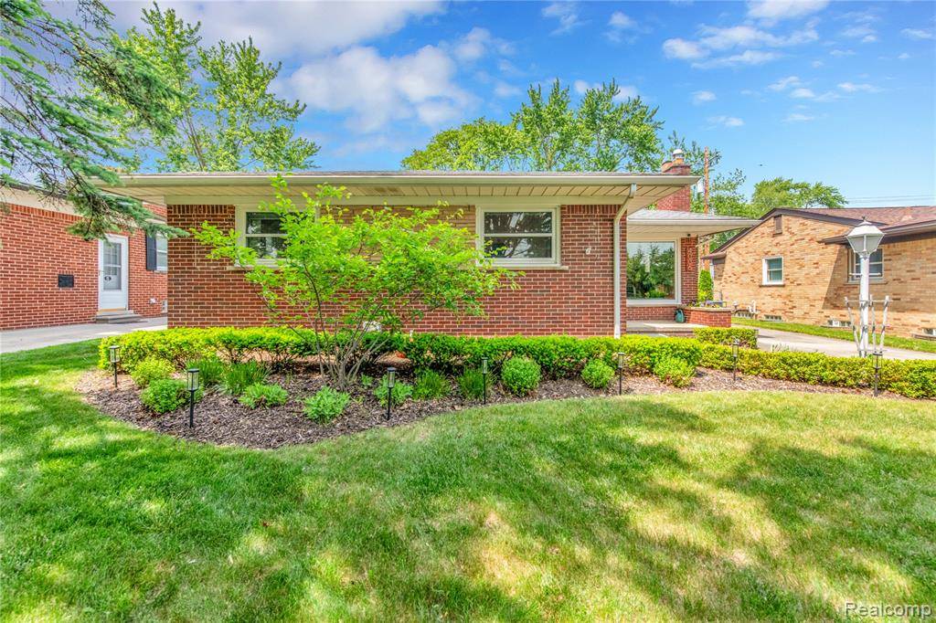 Royal Oak, MI 48073,4006 Highfield Road