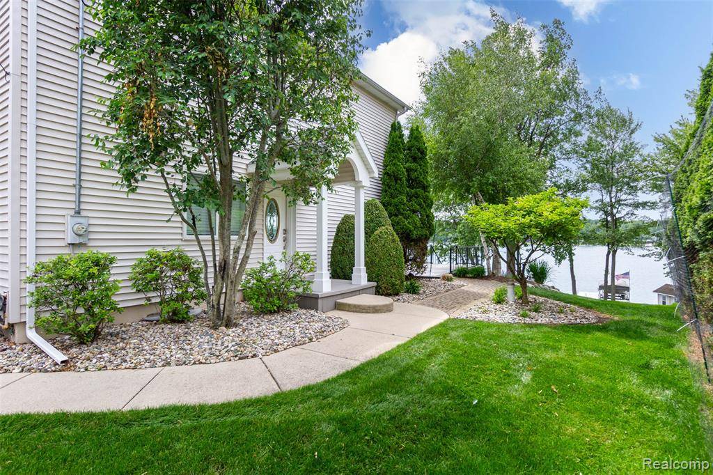 Linden, MI 48451,6081 Byram Lake Drive