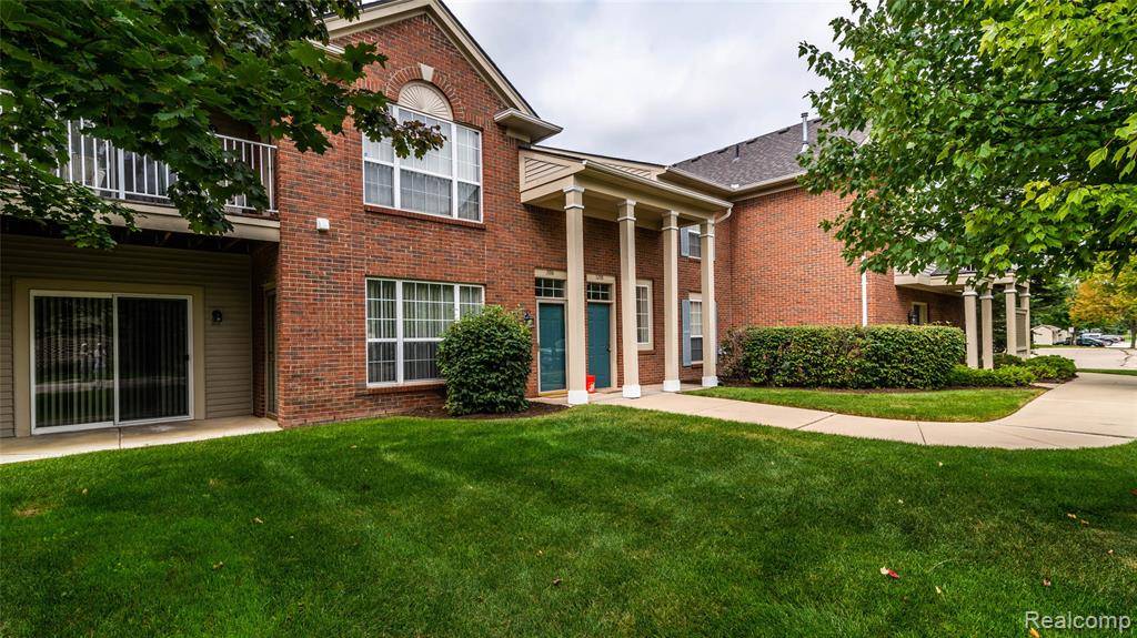 Walled Lake, MI 48390,3106 Chesapeake Circle