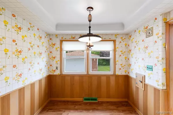 Redford, MI 48239,25750 Jennifer