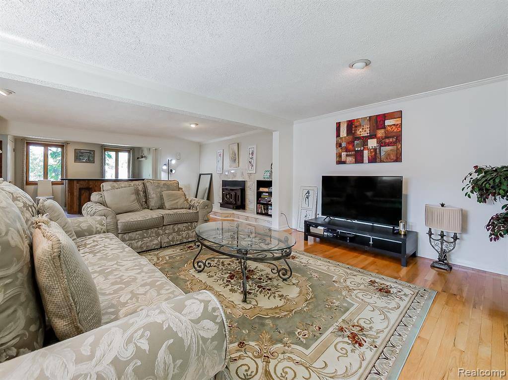 Shelby Twp, MI 48038,19394 Ingram Drive