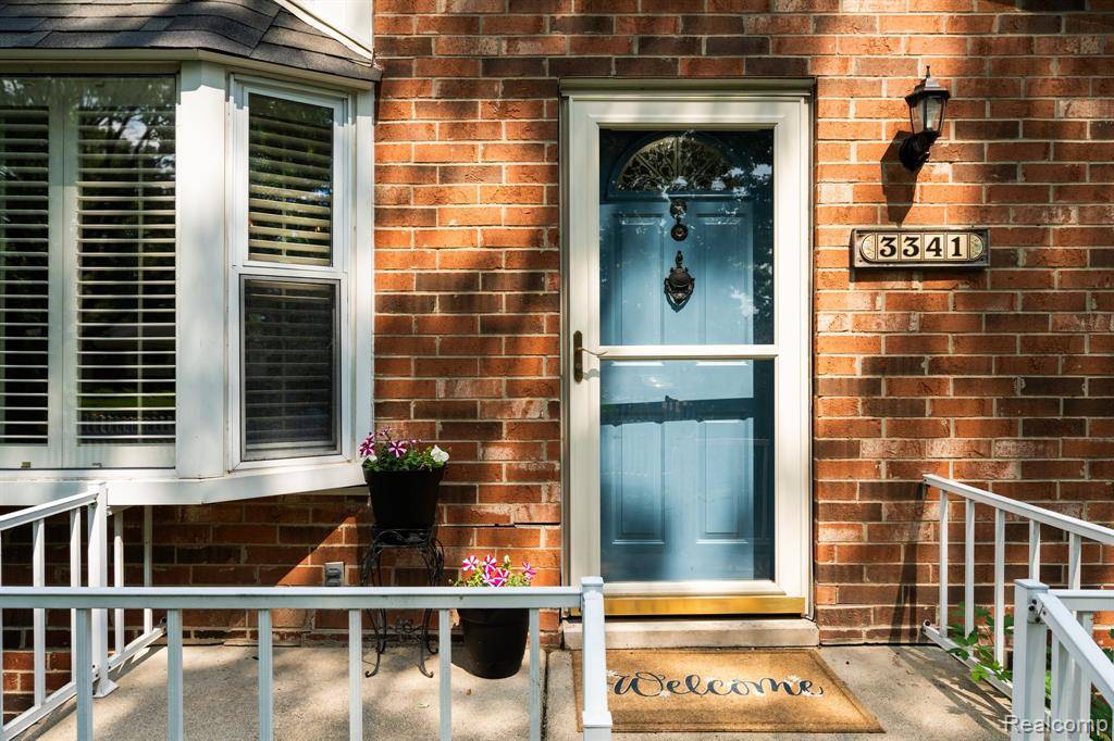 Ann Arbor, MI 48108,3341 Creek Drive