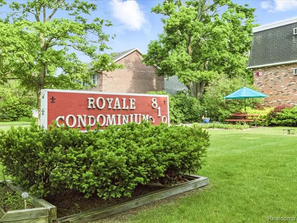 Port Huron, MI 48060,810 Holland Avenue