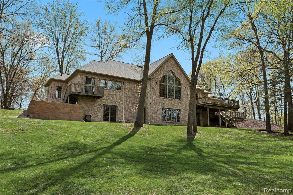 Brighton, MI 48114,9997 APPLEGATE Lane