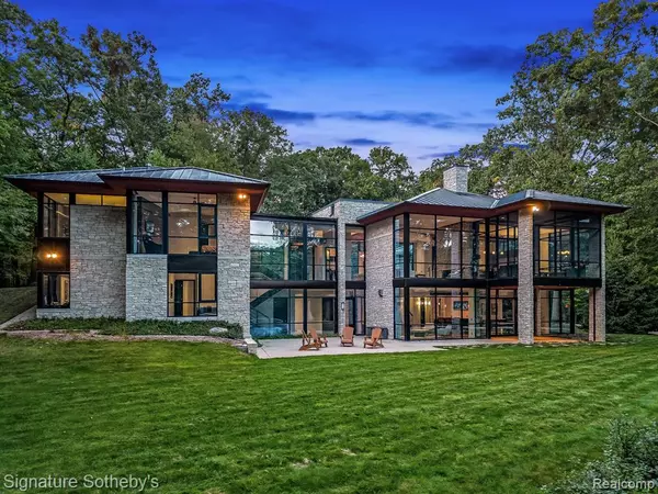 White Lake, MI 48383,6956 COOLEY LAKE Road