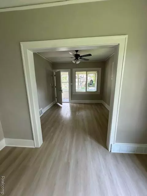 Hazel Park, MI 48030,340 E GEORGE Avenue