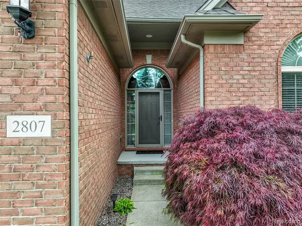 Shelby Twp, MI 48316,2807 Kentwood Drive