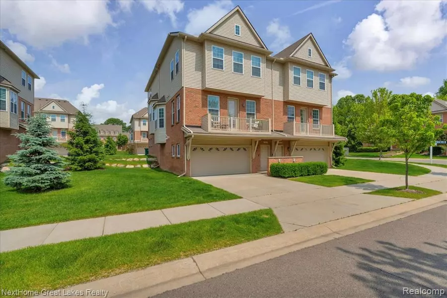 56717 Long Island Drive, Shelby Twp, MI 48316