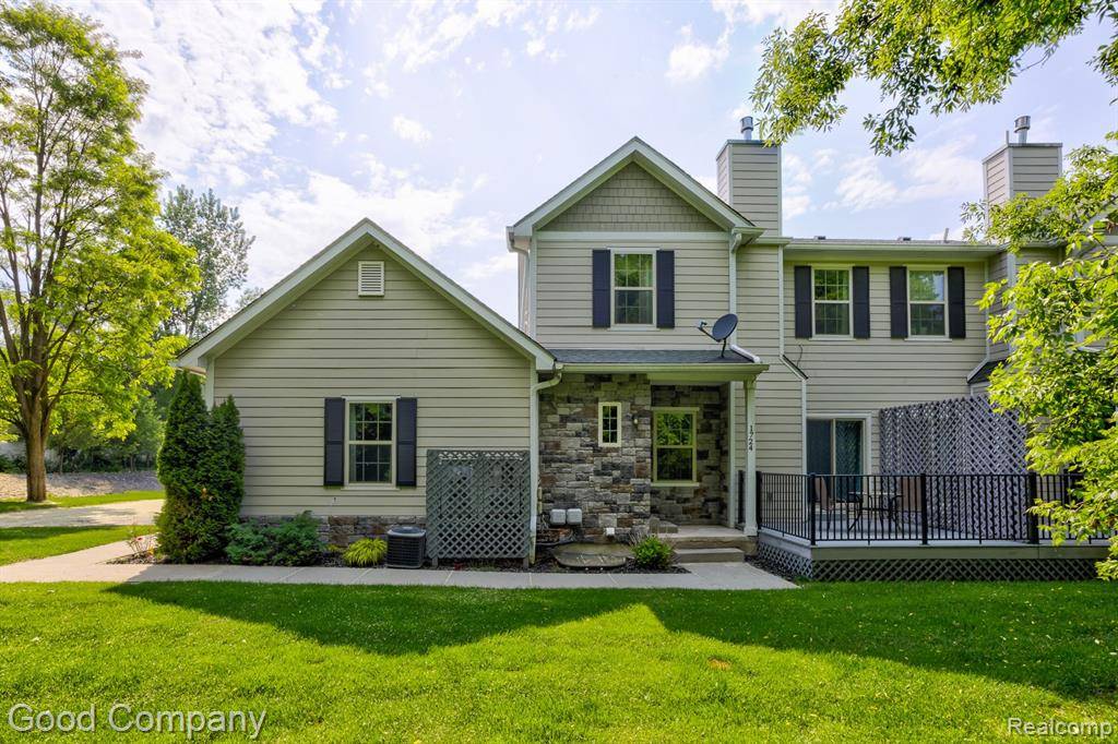 1724 Barrington Court, Lake Orion, MI