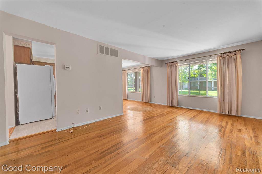 Warren, MI 48093,29628 Hoover Road