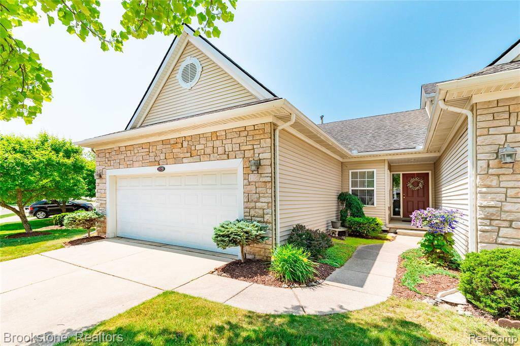 3579 Grove Lane, Auburn Hills, MI 48326