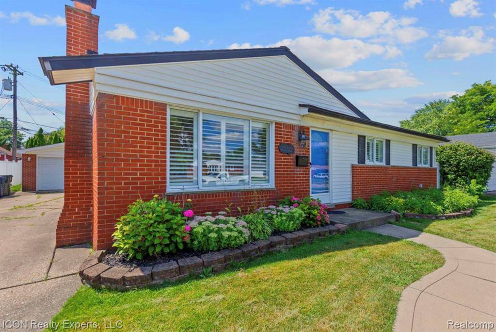 Sterling Heights, MI 48312,12232 Greenway Drive