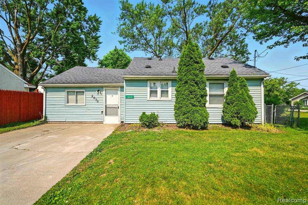 2070 Harwine Street, Flint, MI 48532