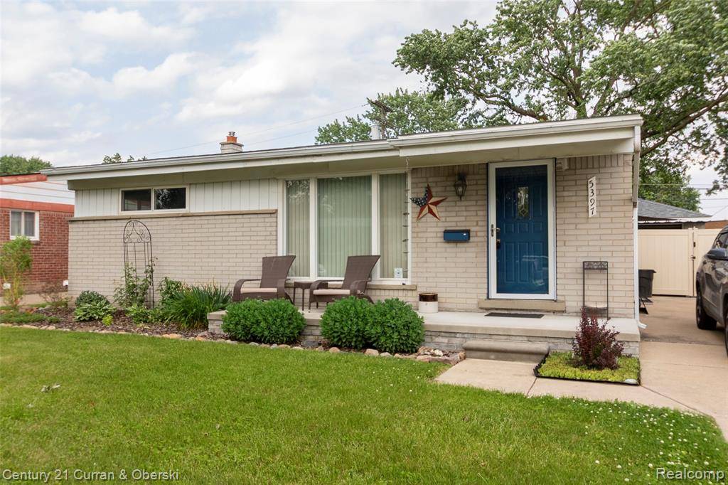 5397 Vivian Street, Dearborn Heights, MI 48125