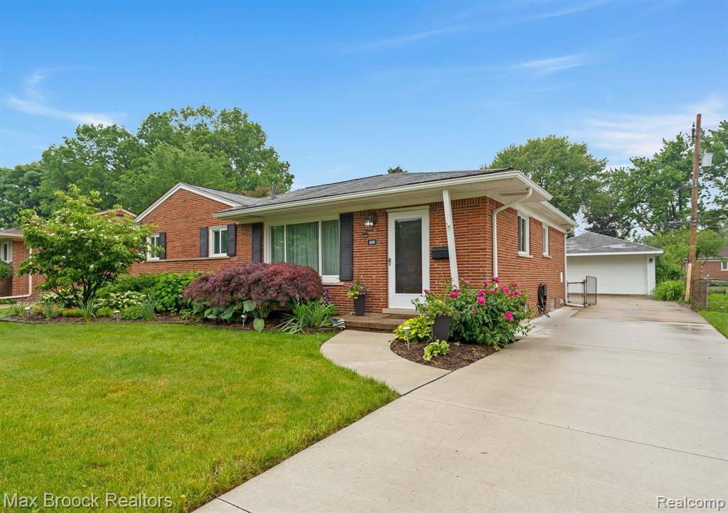 Beverly Hills, MI 48025,16969 Marguerite Street
