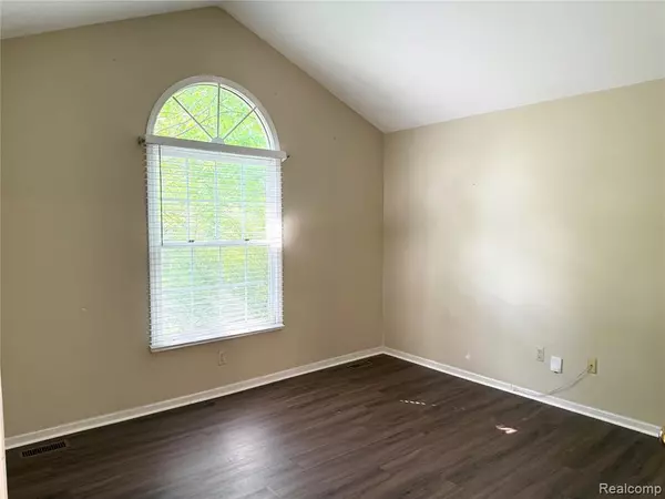 Novi, MI 48377,28849 Hearthstone Drive