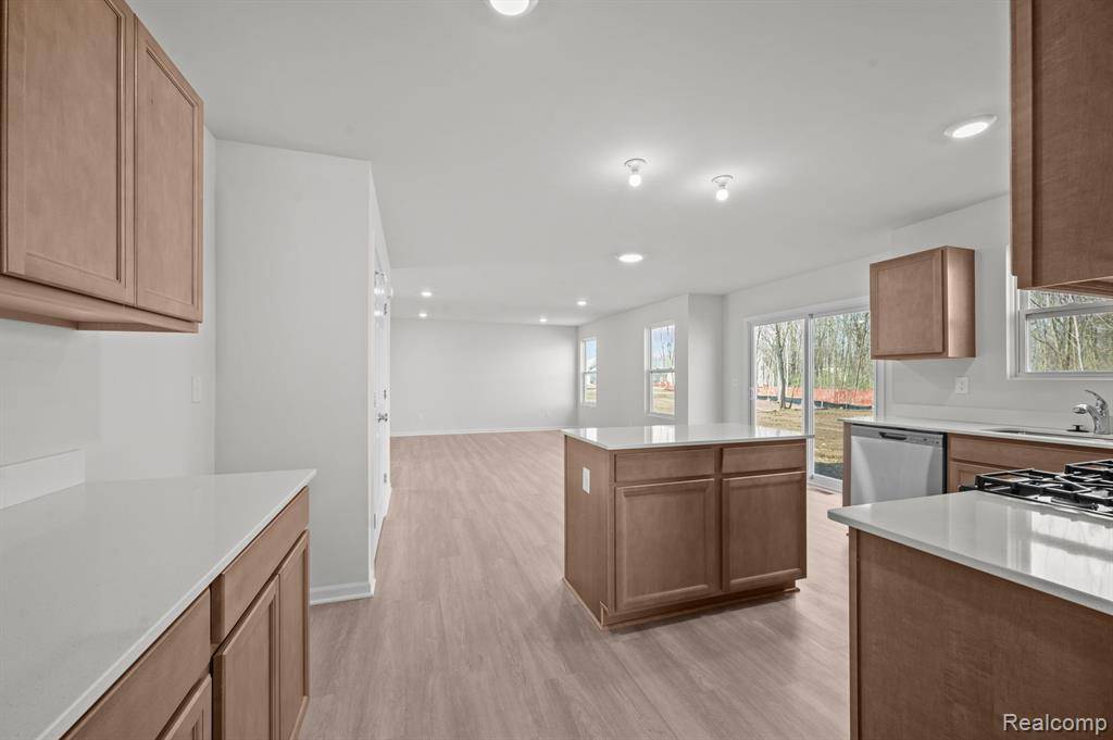 Grand Blanc, MI 48439,4303 Oak Street