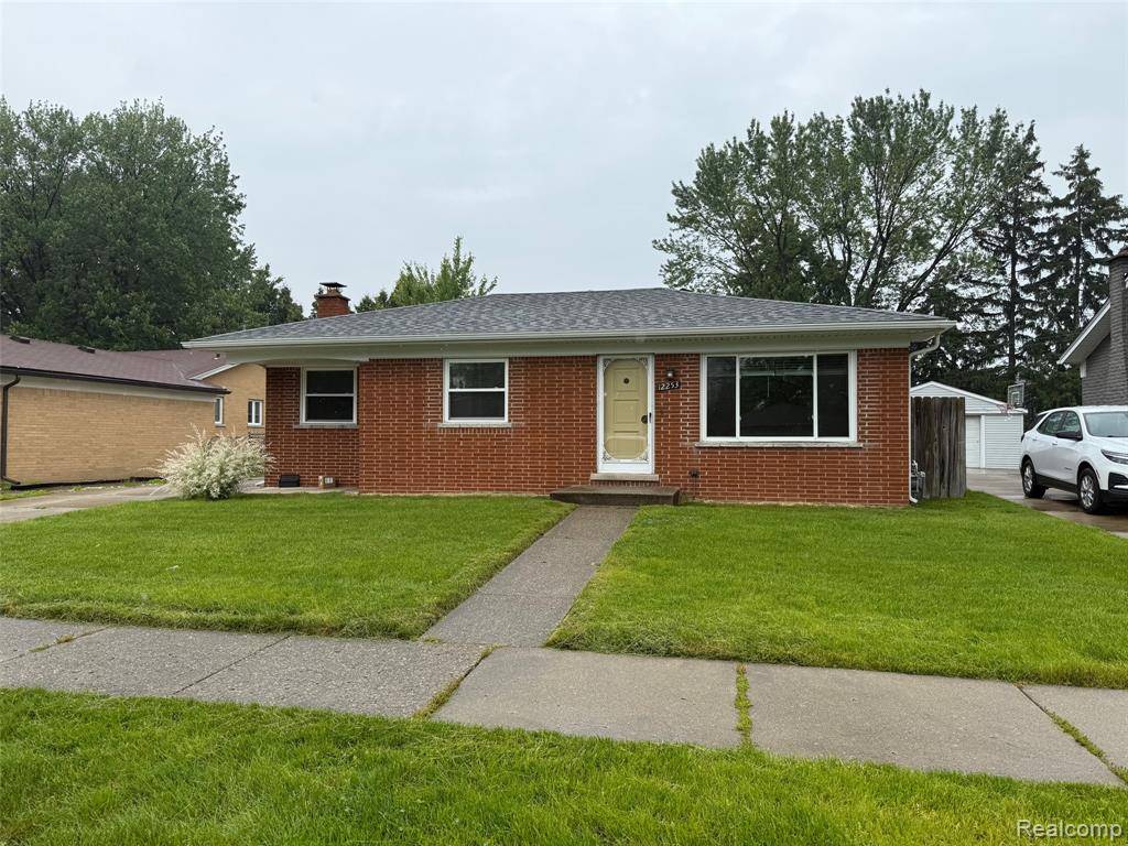 Warren, MI 48093,12253 Marla Drive