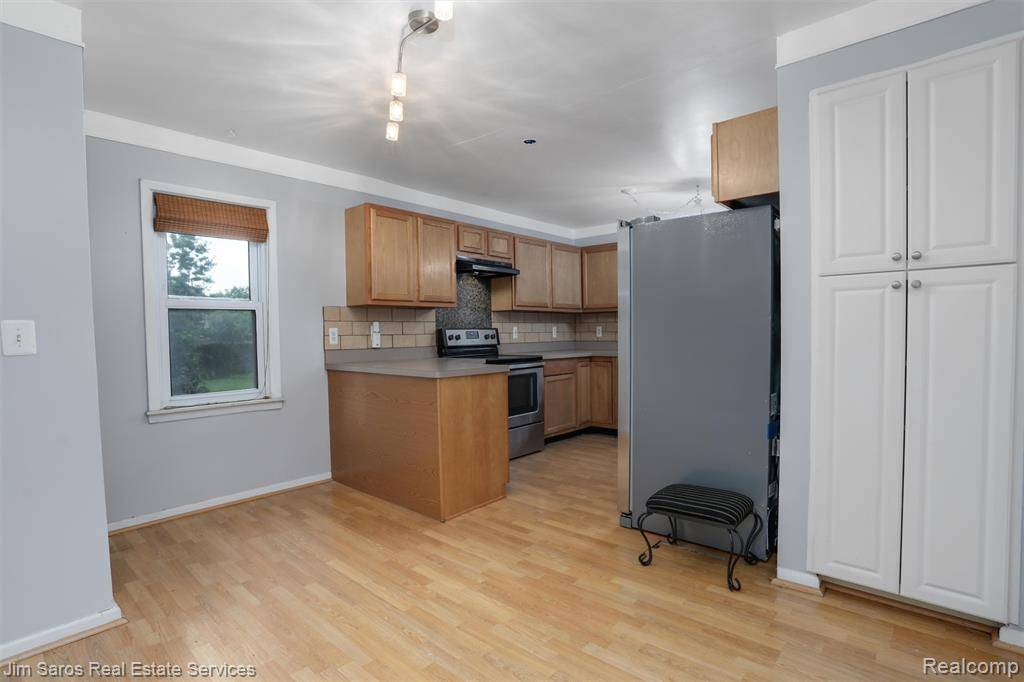 Royal Oak, MI 48073,3111 Prairie Avenue