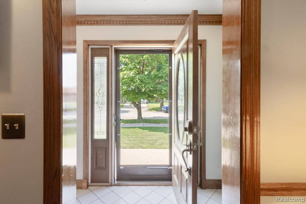 Flat Rock, MI 48134,26034 Lorelei Drive