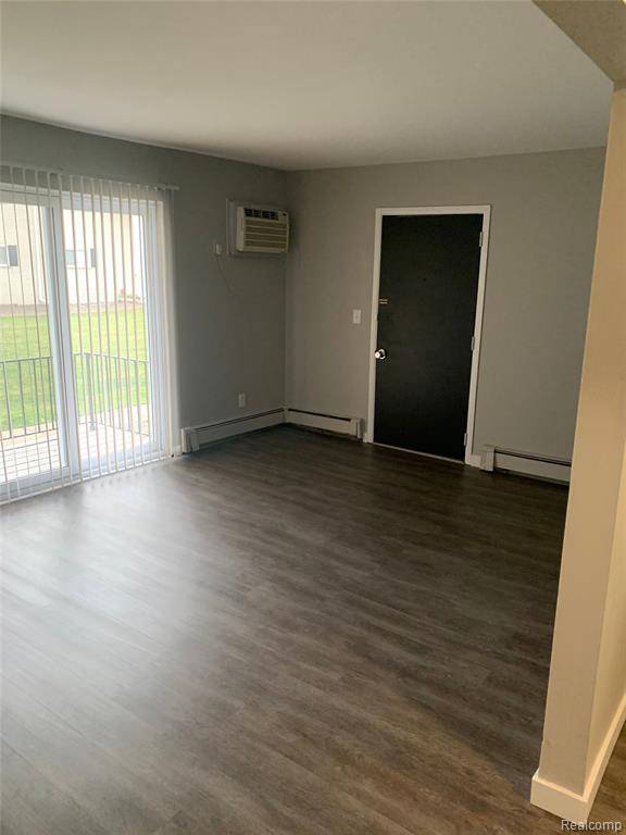 Dearborn Heights, MI 48125,5670 Pardee Avenue