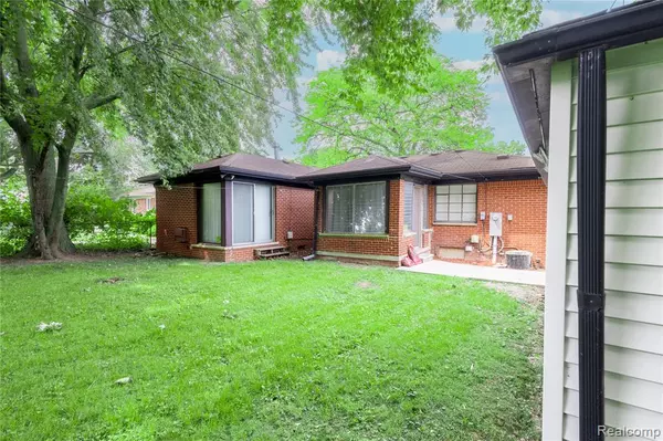 Eastpointe, MI 48021,16788 Lincoln Avenue