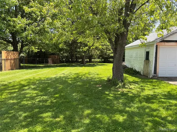 Oxford, MI 48371,28 Lincoln Street