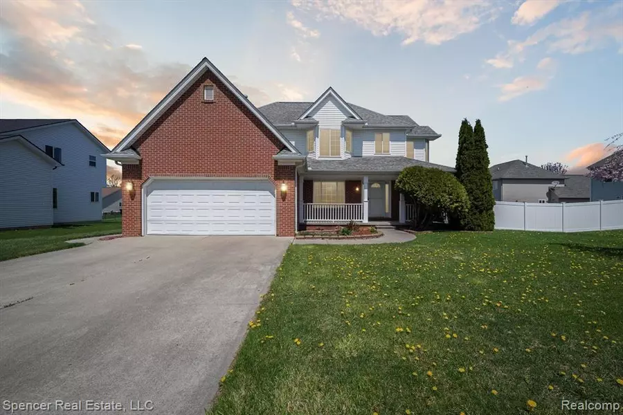 61 Old Carriage Lane, Lapeer, MI 48446