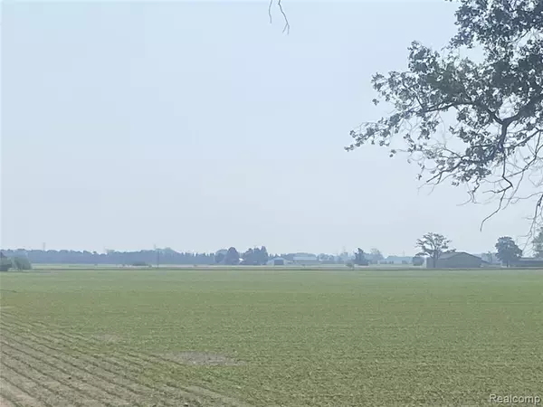 Bay City, MI 48708,7977 N Portsmouth Road