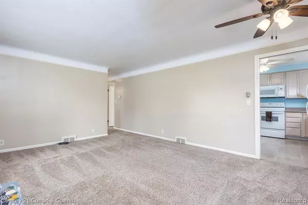 Trenton, MI 48183,1894 Pinetree Drive