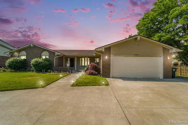 Livonia, MI 48152,33521 Curtis Road