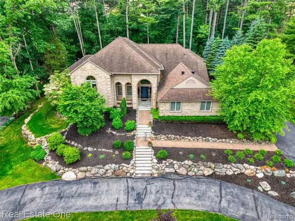 Brighton, MI 48116,5258 Hidden Pines Drive