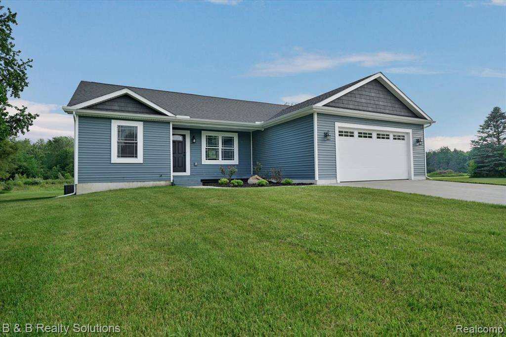 Lapeer, MI 48446,437 Angle Road