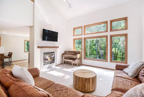 Highland, MI,2553 Bay Vista Drive
