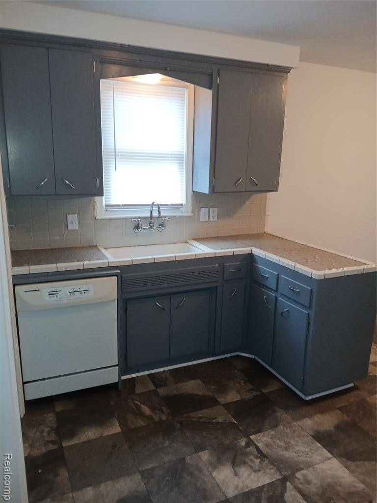 Lincoln Park, MI 48146,1777 Goddard Road