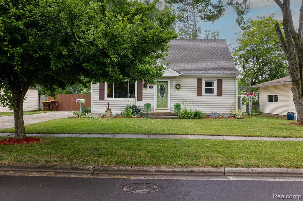 Grand Ledge, MI 48837,1118 Pine Street