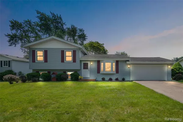 3871 Coventry Valley Drive, Waterford, MI 48329