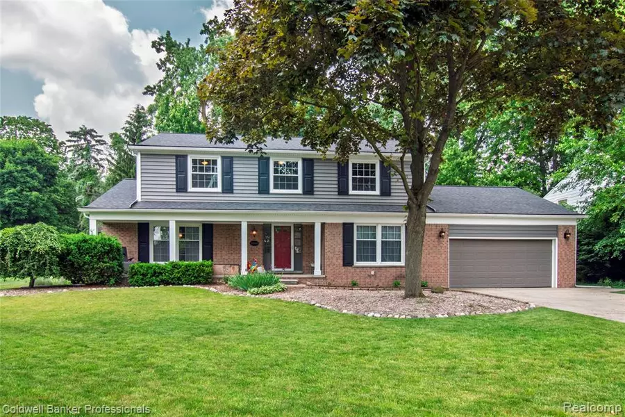 29045 Oak Point Drive, Farmington Hills, MI 48331