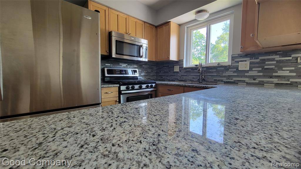 Shelby Twp, MI 48317,8544 Russell Street