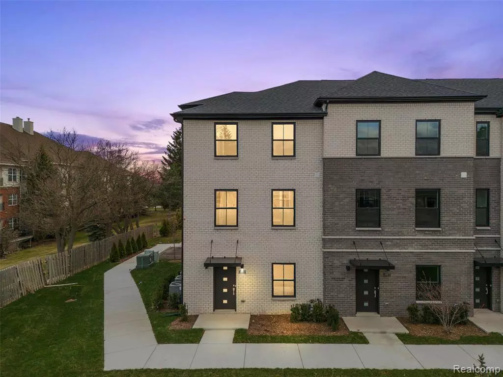Troy, MI 48084,2805 Summers Place