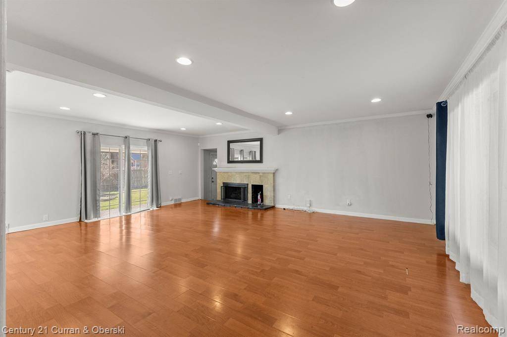 Grosse Pointe Woods, MI 48236,20740 MARTER Road