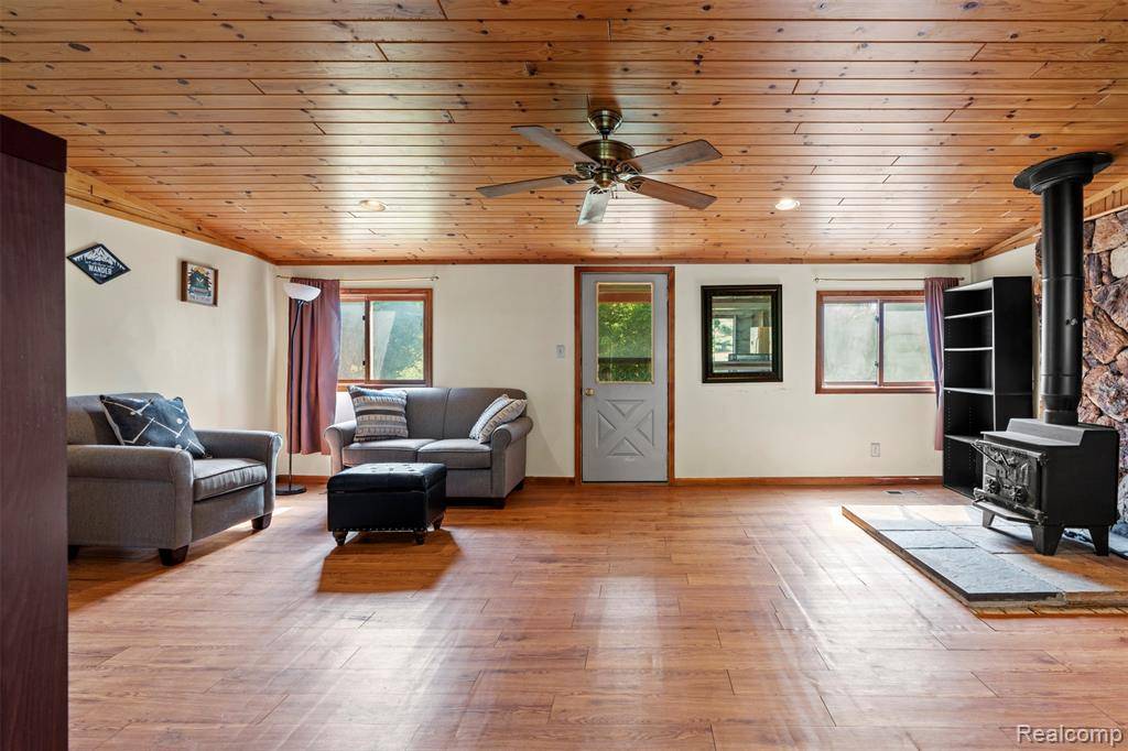White Lake, MI 48383,2431 Porter Road