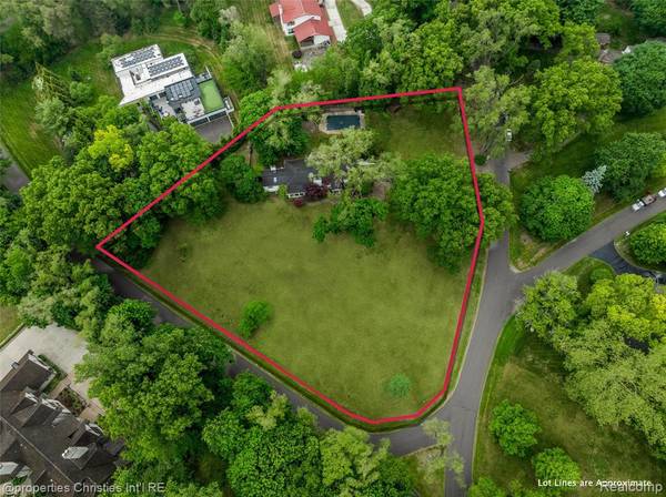 26335 WOODLORE Road, Franklin, MI 48025