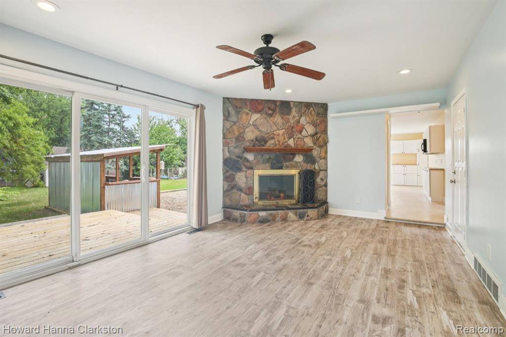 White Lake, MI,8826 Cooley Lake Road