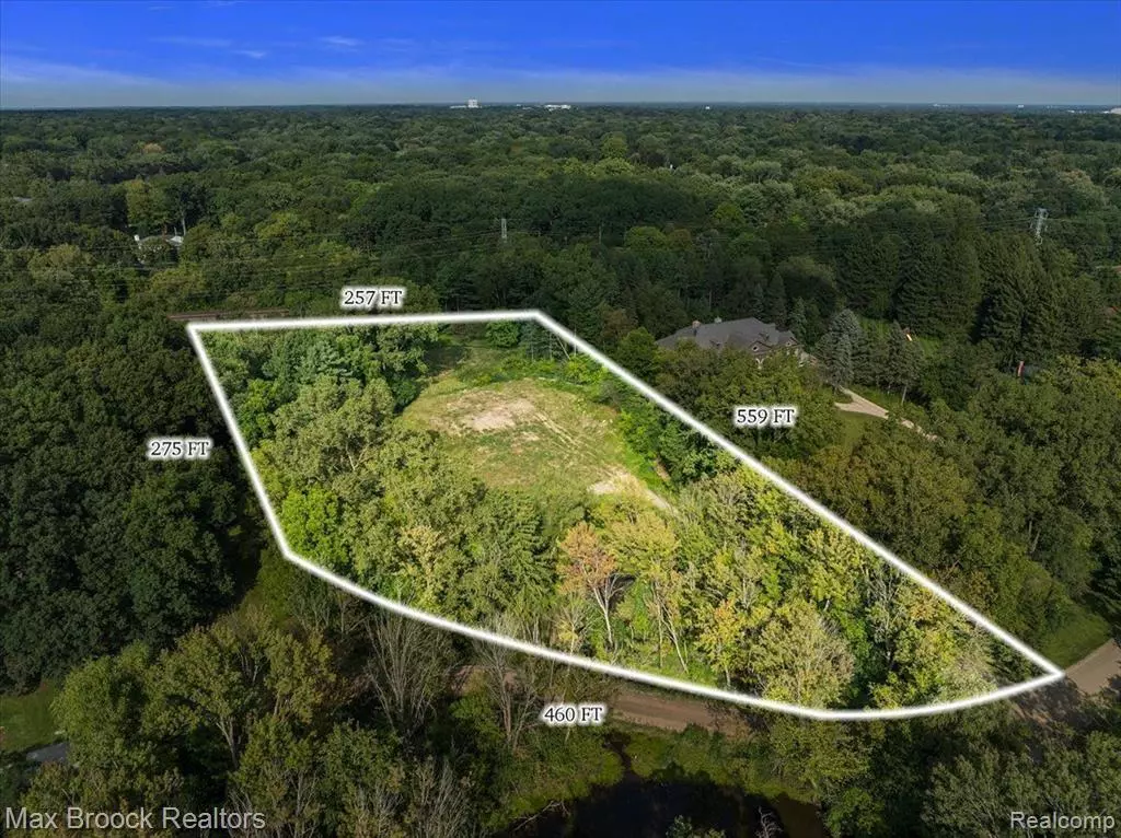 Bloomfield Hills, MI 48304,4675 AVONDALE TERRACE