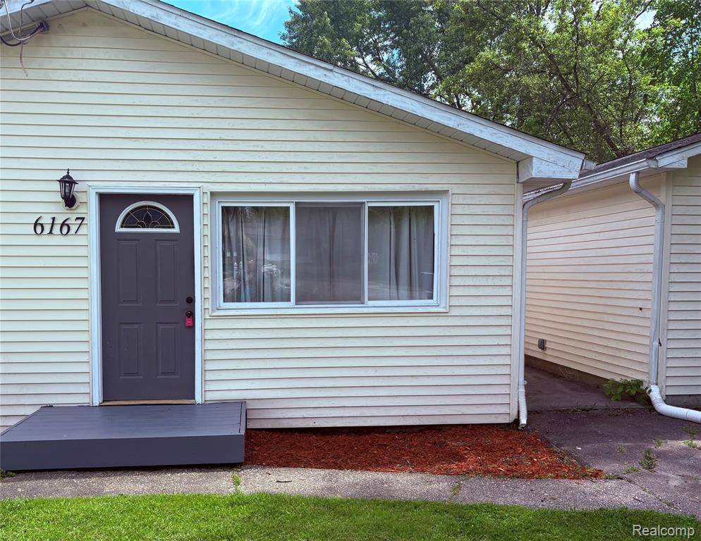 Flushing, MI 48433,6167 Sonny Avenue