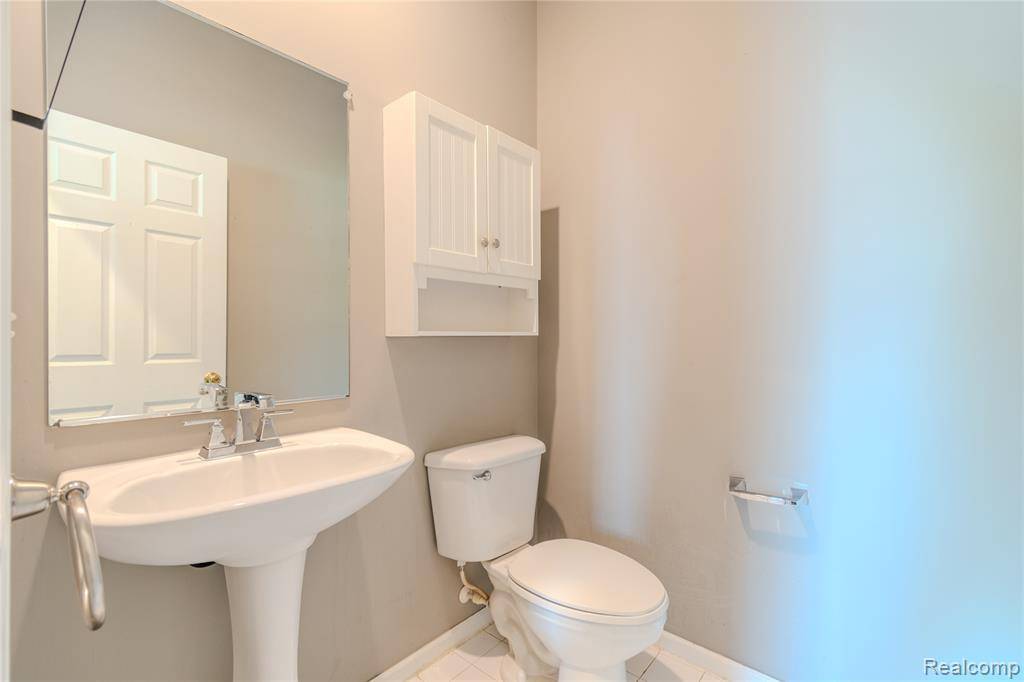 Novi, MI,41859 Mitchell Road