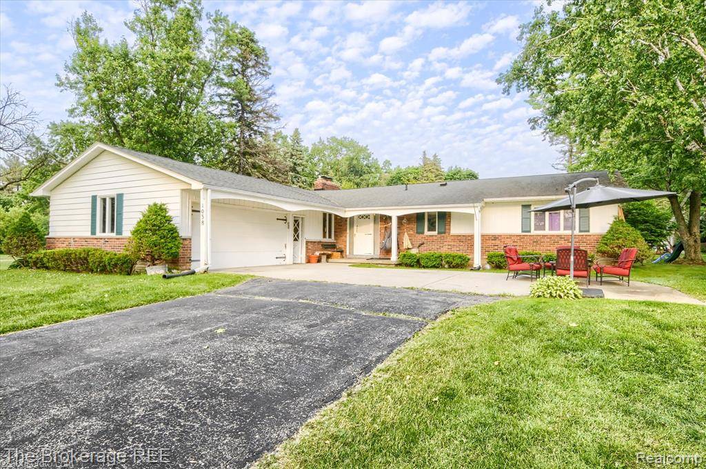 1038 Cora Drive, Flint, MI 48532